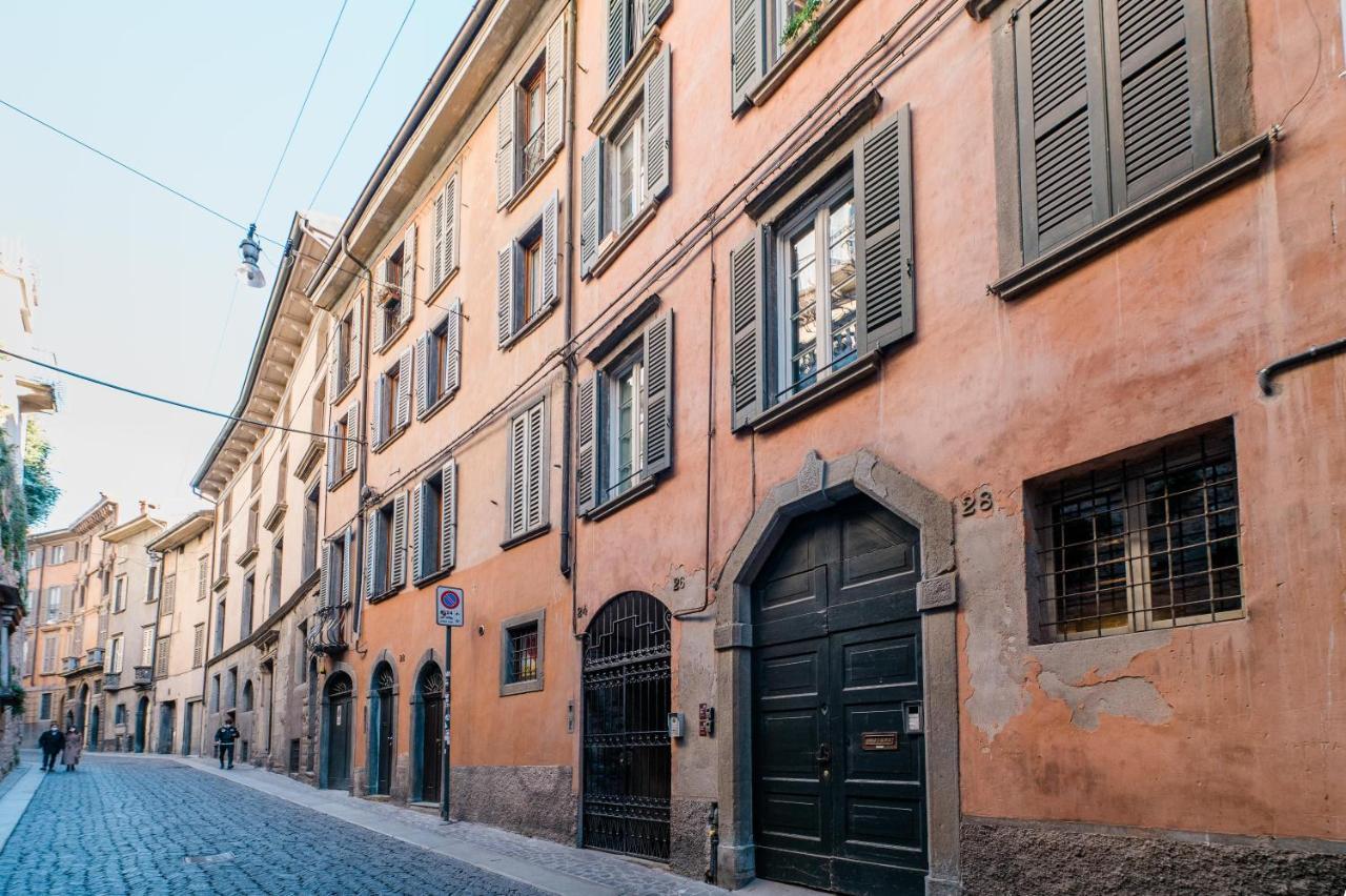 Feel - Cozy Old Town Apartment Bergamo Luaran gambar